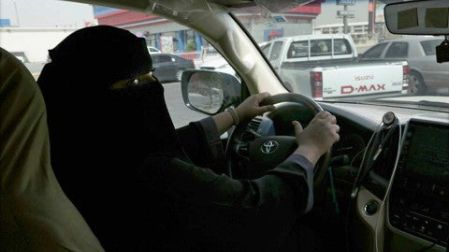 Mujeres al volante por primera vez en la historia de Arabia Saudita