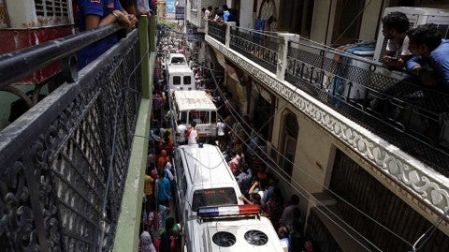 Hallan 11 cadáveres dentro de una casa en India