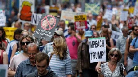 Miles repudian a Trump durante su visita a Escocia
