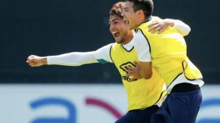 ‘Chucky’ Lozano regresa entrenamientos PSV