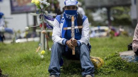 Acusan a Daniel Ortega de ser más 'cruel' y 'perverso' que dictador Somoza