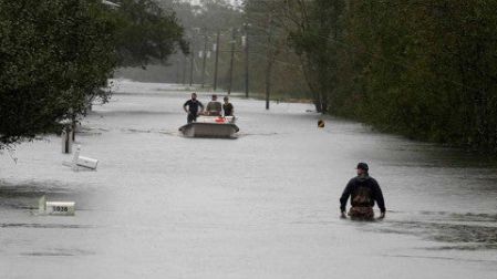 Aumentan a 13 los muertos en Estados Unidos por 'Florence'