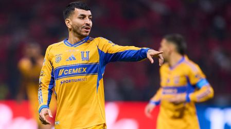 Ángel Correa calienta el duelo ante Cruz Azul.