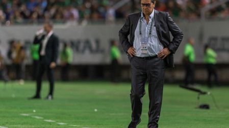 Luis Fernando Tena se recupera en la Ciudad de México tras una infección derivada de una cirugía, mientras la Federación de Guatemala mantiene su respaldo total al técnico mexicano.<br><br>Luis Fernando Tena Director Tecnico de Guatemala durante el partido Mexico (Seleccion Mexicana) vs Guatemala, correspondiente al Partido Amistoso de preparacion, en el Estadio El Kraken, el 7 de junio de 2023.