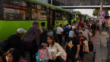 SUSPENDEN METRO LINEA 2, USUARIOS XOLA