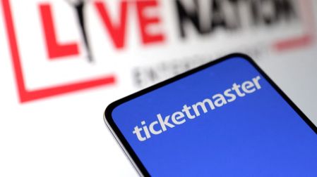 Ticketmaster ha sido señalada por altas comisiones en entradas.