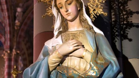 Qué santo se celebra hoy 24 de mayo: Virgen María el refugio en las causas difíciles