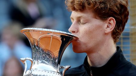 Jannik Sinner celebra su victoria en Roma 2026