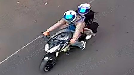 Motociclista que3 disparó en Reforma captado por las cámaras del C5 de la SSC