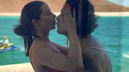 Nodal y Ángela siguen bajo la mirada del público
