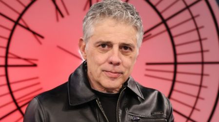 El actor también reveló que atraviesa por problemas económicos