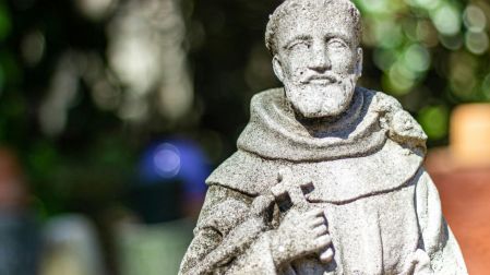 Los testimonios sobre San Cipriano inspiran esperanza en el amor verdadero.