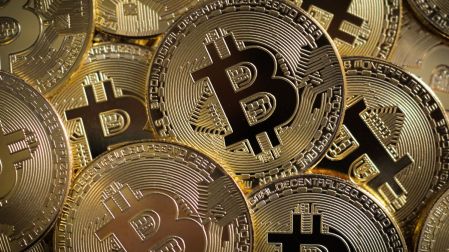 Bitcoin pierde casi 49 mil dólares en su Pizza Day.