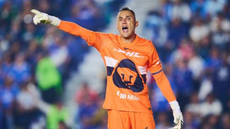 Keylor Navas se encargó de defender la portería de Pumas.