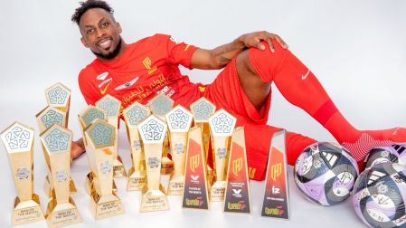 Quiñones acumuló reconocimientos individuales en la presente temporada del futbol de Arabia Saudita