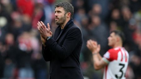 Carrick convenció a la directiva del United tras clasificarse a la Champions League
