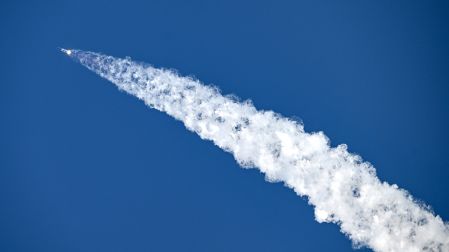 Elon Musk busca consolidar el proyecto espacial antes de la salida a Bolsa de SpaceX.
