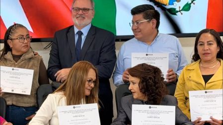 Los legisladores rechazan que EU tenga injerencismo en Cuba.