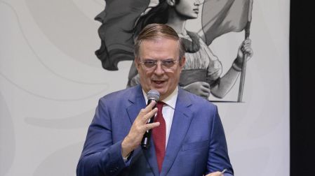 Marcelo Ebrard.