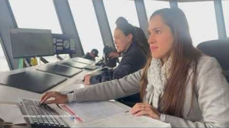 Sector aéreo en México suma déficit de 500 controladores.