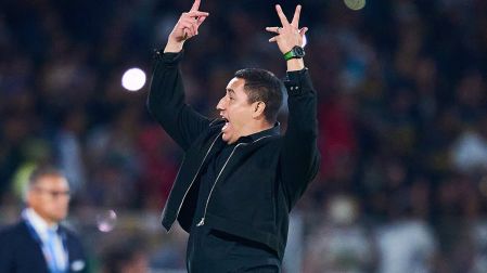 "A menos de que se indique lo contrario", dijo el representante de Efraín Juárez