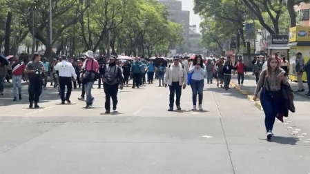 Los maestros retomaron sus protestas este martes, con una marcha sobre Avenida Juárez el cierre de tramos de Reforma y Bucareli.