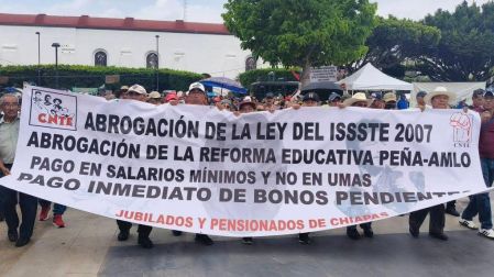 Maestros de la CNTE en paro en Oaxaca