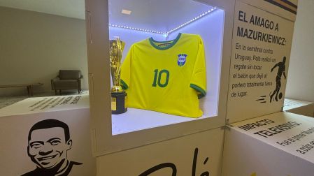 Tributo para Pelé, en la habitación que ocupó durante su estadía en CDMX, en el Mundial 1970.