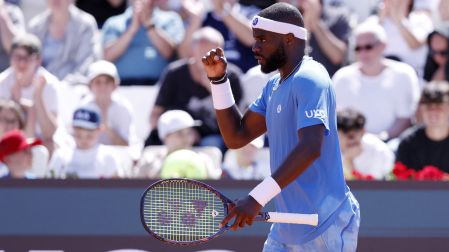 Frances Tiafoe ofreció una gran recompensa para recuperar su raqueta.