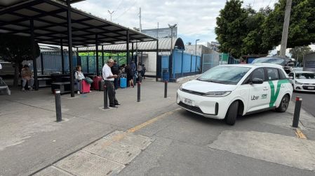 En cuanto a la bahía de la Terminal 2, ya se encuentra dando servicio, pero los trabajos aún no concluyen