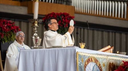El regreso de Monseñor Efraín cardenal Carlos Aguiar