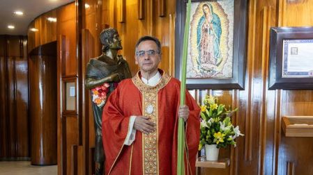 El regreso de Monseñor Efraín cardenal Carlos Aguiar