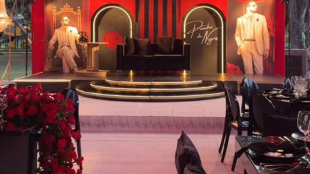 El influencer eligió una elegante estética “gangster” en tonos rojo, negro y blanco.
