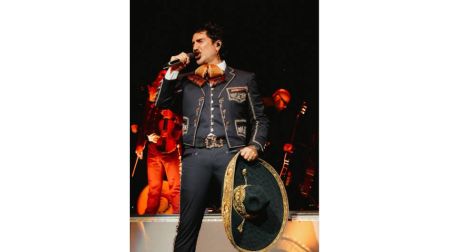 Alejandro Fernández tiene una amplia trayectoria musical.