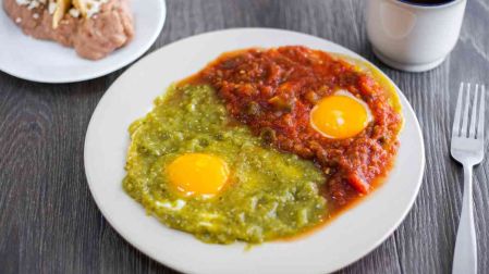Receta de huevos divorciados