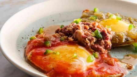 Receta de huevos divorciados