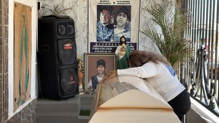 La FGJES obtuvo órdenes de aprehensión contra seis sicarios vinculados a la desaparición del hijo de Cecy Flores, líder de Madres Buscadoras de Sonora.