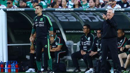 Javier Aguirre, DT de la Selección Mexicana, no quedó satisfecho por el rendimiento ofensivo.