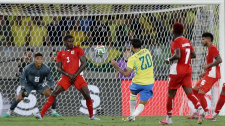Lucas Paqueta logra la cuarta anotación del partido ante Panamá.