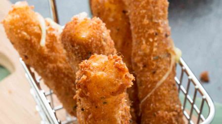 Cómo hacer dedos de queso caseros