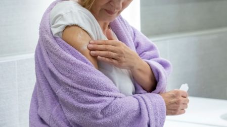 ¿Todas las mujeres pueden usar anticonceptivos hormonales?