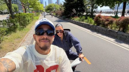 Los fans consideran que la pareja ya confirmó su relación sin necesidad de hacerlo oficialmente.