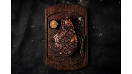 La alta cocina se hace presente en el restaurante de Salt Bae.