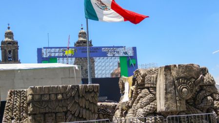 CIUDAD DE MÉXICO 2026.- El escenario del Fan Fest Mundial 2026, en la plaza de la Constitución se encuentra listo ya que en prácticamente dos semanas inicia la justa deportiva más importante de fútbol. FOTO: VICTORIA VALTIERRA/ CUARTOSCURO.COM
