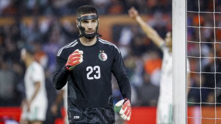El arquero Luca Zidane tuvo varias intervenciones que ayudaron a Argelia a mantener su portería en ceros.