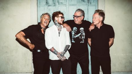 La alineación actual de los Sex Pistols con Frank Carter como vocalista.