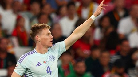 SCOTT MCTOMINAY