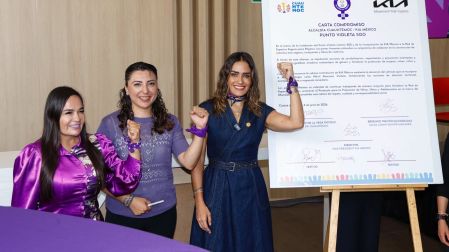 Ciudad de Mexico.04 junio 2026.KIA Campus CDMX.La alcaldesa Alessandra Rojo de la Vega llevo a cabo la instalacion del Punto Violeta numero 500. La acompanaron, Sehyun Park, CX, OW & DD Executive Advisor KIA Mexico, y Berenice Trevino, Sales Admin Senior Manager KIA Mexico.Foto: Eduardo Jimenez Fernandez / @LaloJimenezF22