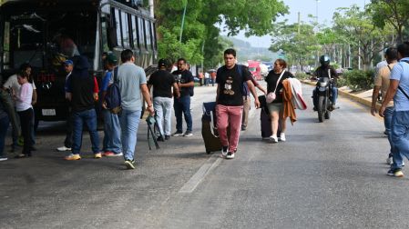 Integrantes de la CNTE bloquean entradas y salidas a Tuxtla Gutiérrez