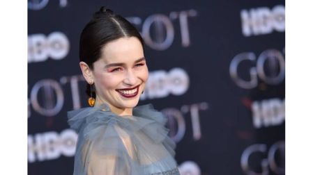 Emilia Clarke decidió apoyar a las personas que padecen problemas de salud.